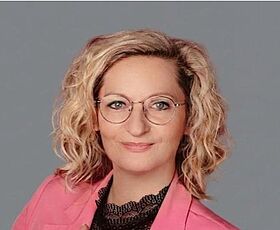 MIDEWA Mitarbeiterin Katrin Becker Personalbetreuung