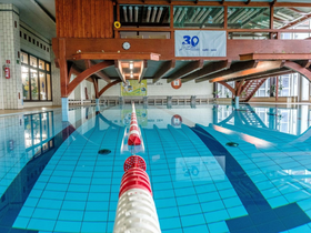 Schwimmhalle